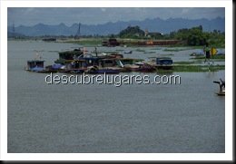 Tam Coc-Vietnam-06