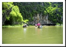 Tam Coc-Vietnam-28