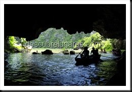 Tam Coc-Vietnam-30