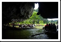 Tam Coc-Vietnam-34