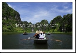 Tam Coc-Vietnam-38